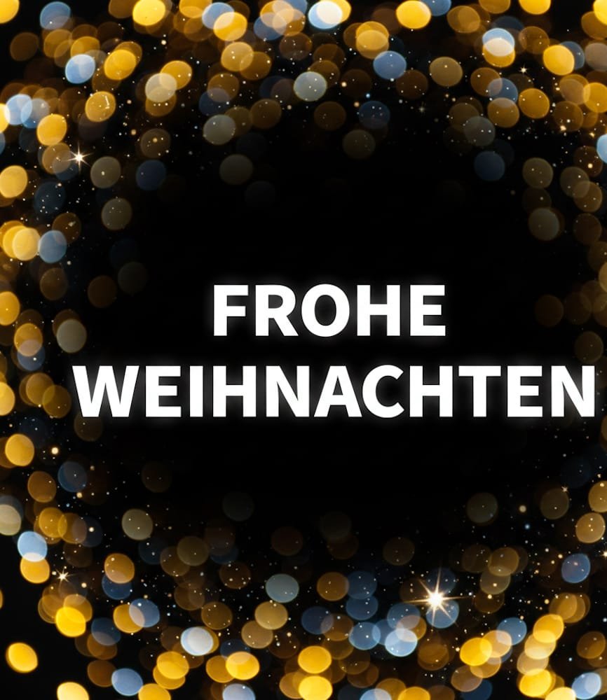 Der Text Frohe Weihnachten steht in weißen Großbuchstaben in einem Kreis aus goldenen und blauen Bokeh Lichtern