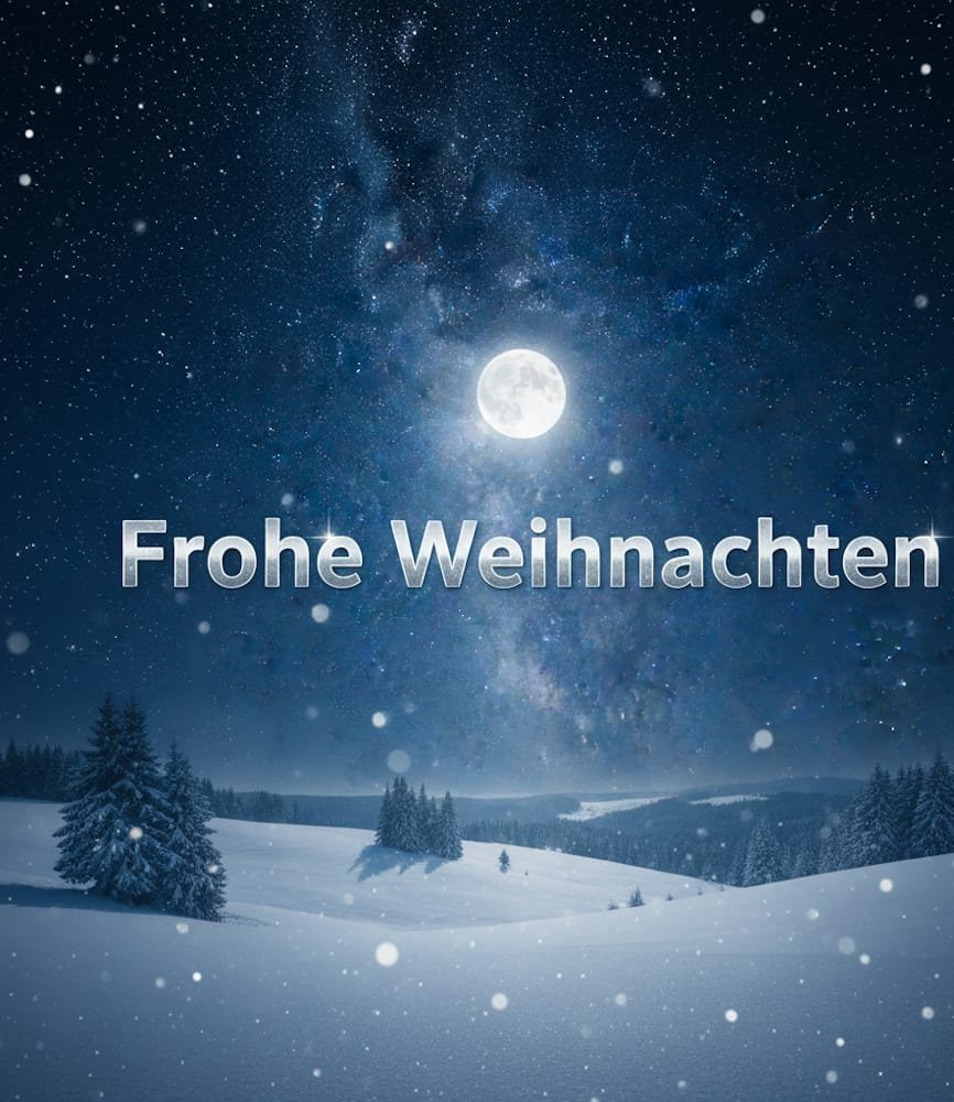 Eine friedliche sternenklare Winternacht mit Vollmond über einem tief verschneiten Tal und Tannenbäumen